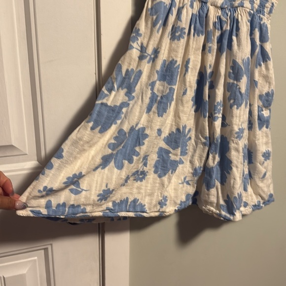 American Eagle Outfitters Blue and White Floral Mini Dress - Picture 3 of 6